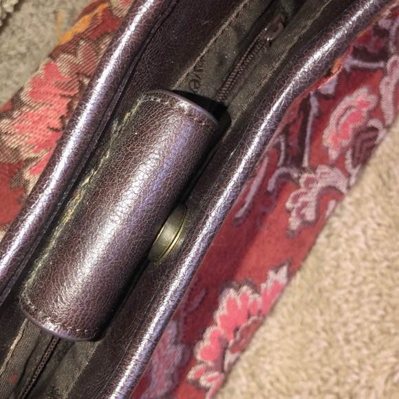 Red patterned purse - Picture 4 of 4